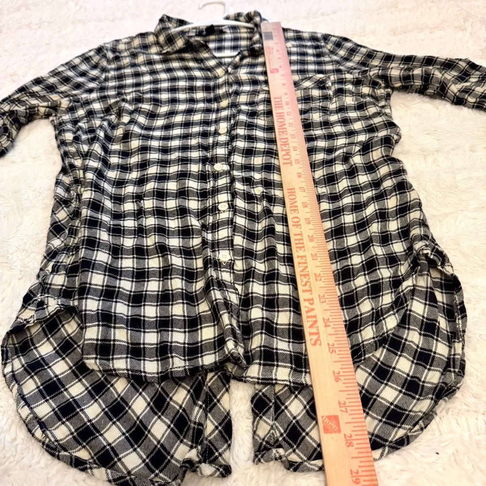 Lucky Brand Buttery Soft Plaid Button-Up Shirt | Size M | Split Back Y2K fall - Picture 3 of 5